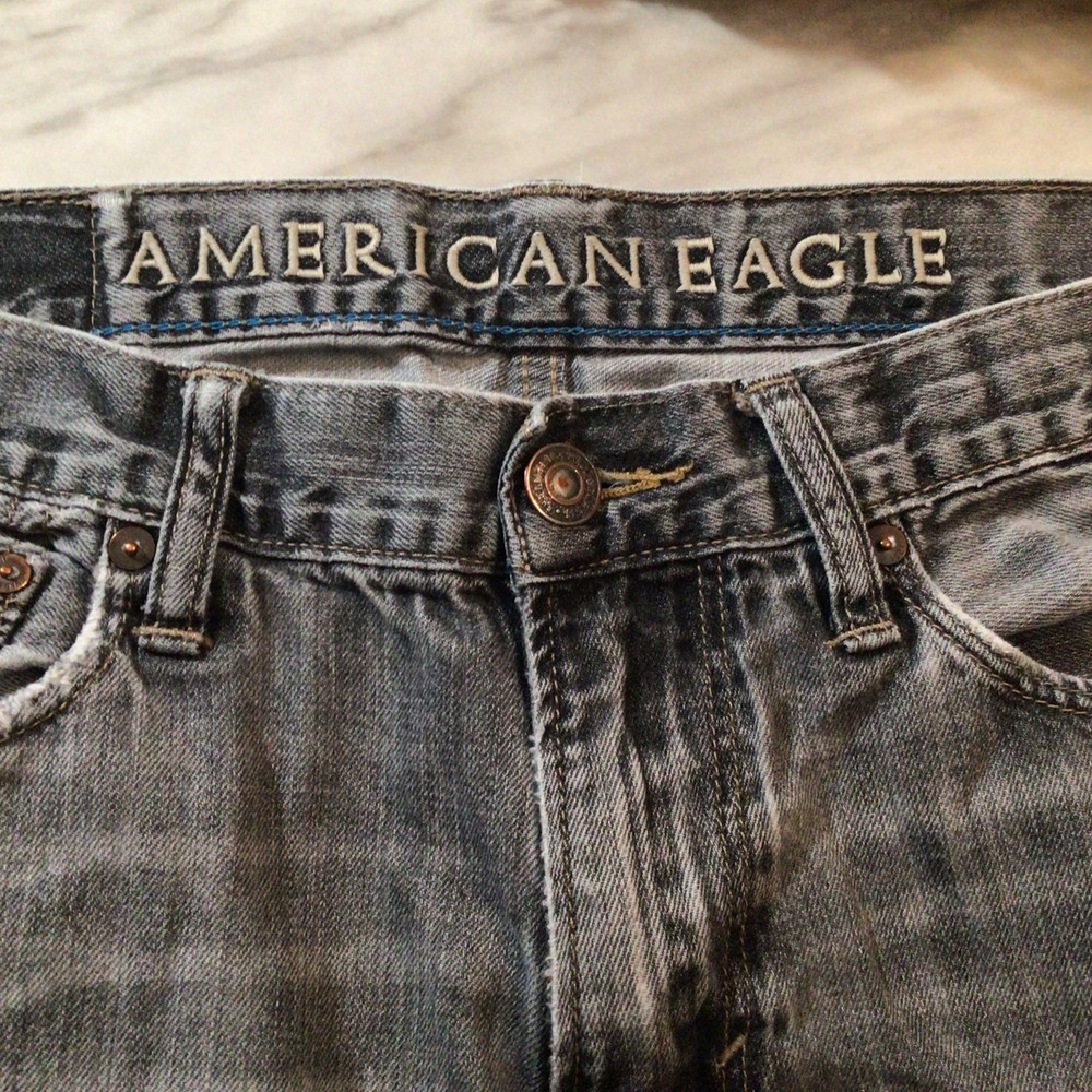 Men's American Eagle Outfitters Slim Straight Jeans 30x32 Grey Wash Frayed Hems - Picture 2 of 13